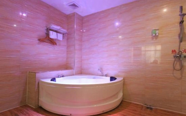 Laibin 555 City Boutique Hotel