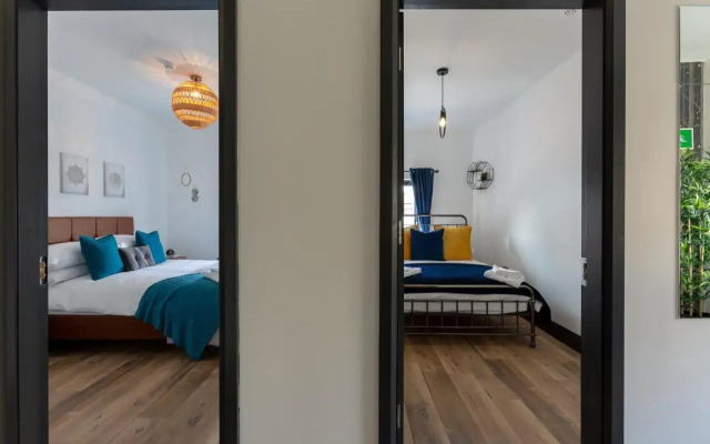 Accommodation @ 32