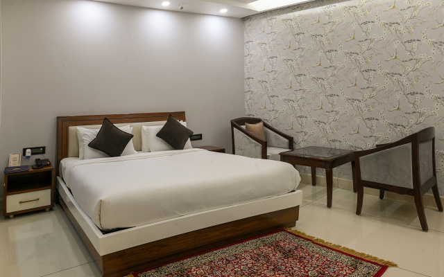 Leela Grande Hotel – Guest Rooms – Karnal