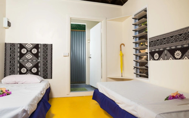 Funky Fish Beach & Surf Resort - Hostel