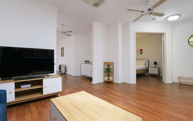 Stunning 3 Bedroom House With Garden, Close to CBD