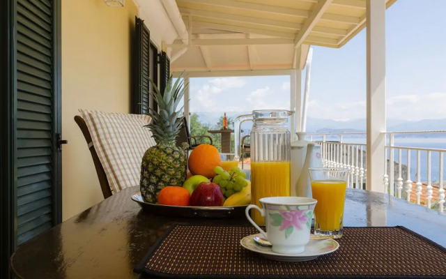Solaris Methea Deluxe Suites