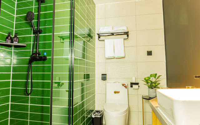 GreenTree Express Hotel (Fuyang Oriental Pearl)