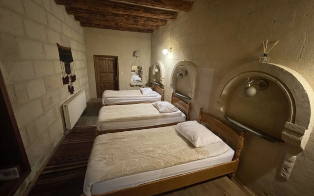 Anatolia Raymonde Cave House