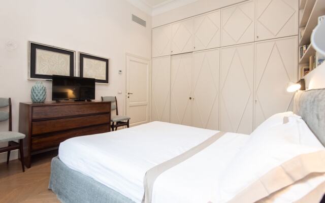 Raffaello Apartment by Firenze Prestige