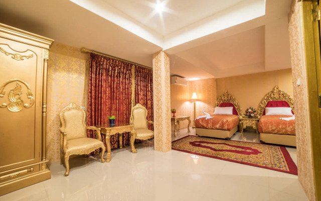 Nakaraj Princess Chiang Rai - Walking Street