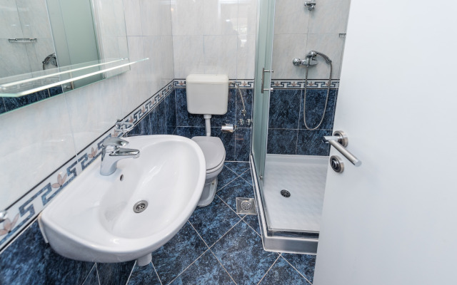 Apartment Angie 220m From the Beach