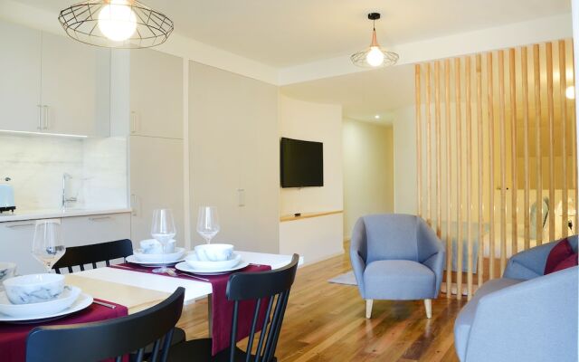 Liiiving in Porto - Historic Clérigos Apartment