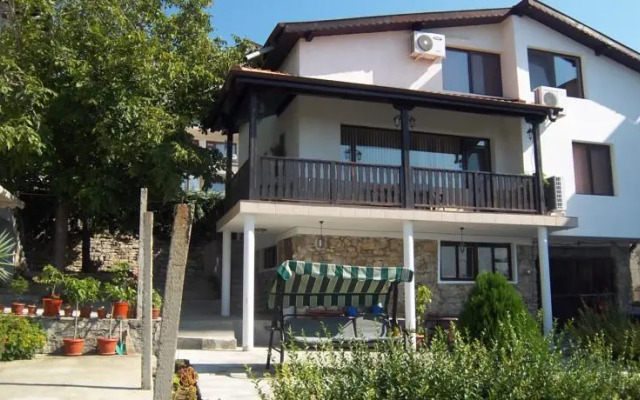 Apartments Bachvarovi