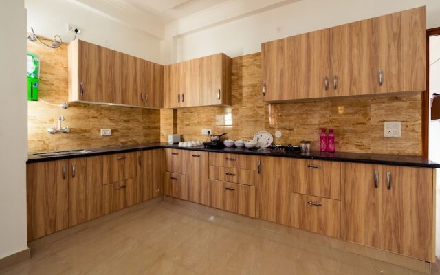 OYO 13499 Home 2BHK Simran Villa DIT