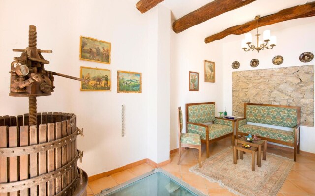 Awesome Home in Cetraro With 2 Bedrooms