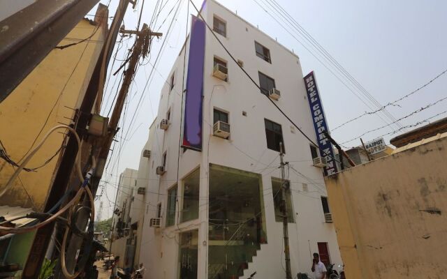 OYO 8883 Hotel Comfort Zone