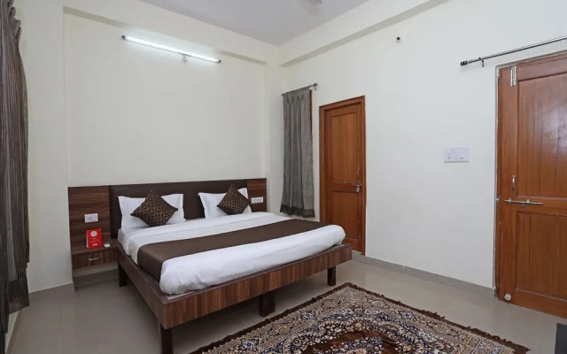 Oyo 9878 Home Cozy Stay Geetanjali Hospital