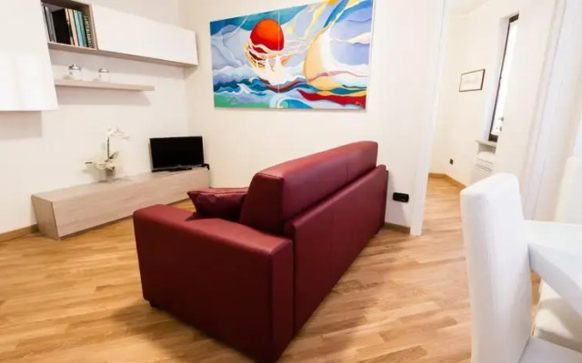 Adige Halldis Apartment