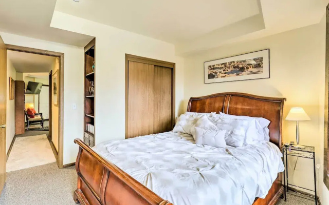 Cottonwood Heights Home w/ Deck!