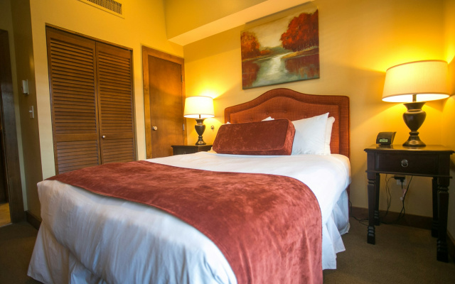 Sundial Lodge