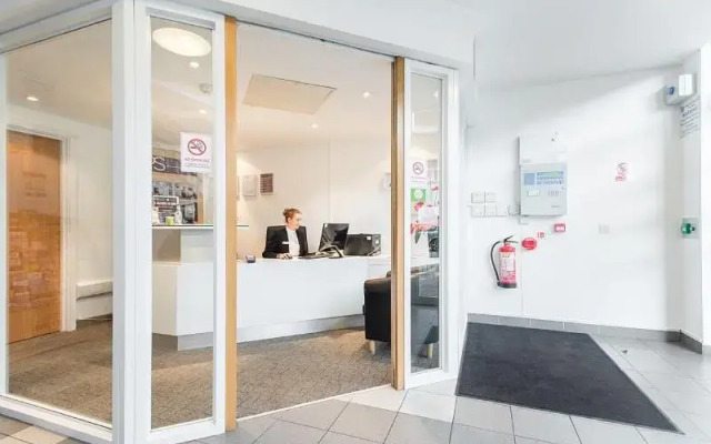 PREMIER SUITES Birmingham