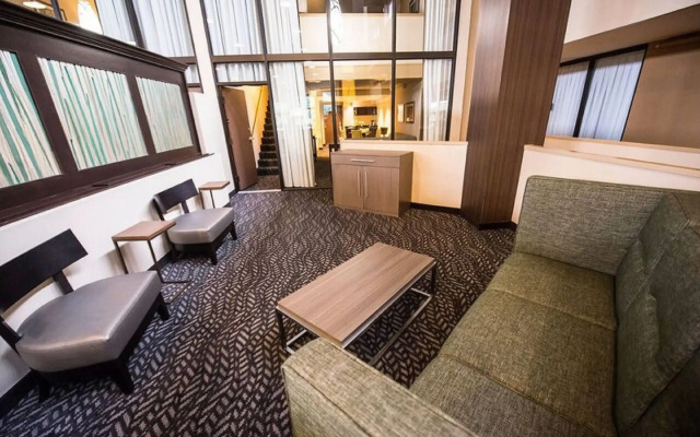 Wyndham Grand Executive Center Little Rock Airport
