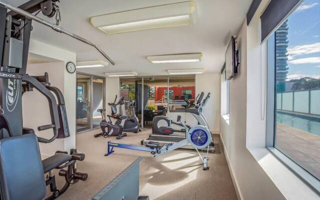 Broadbeach on the Park - We Accommodate