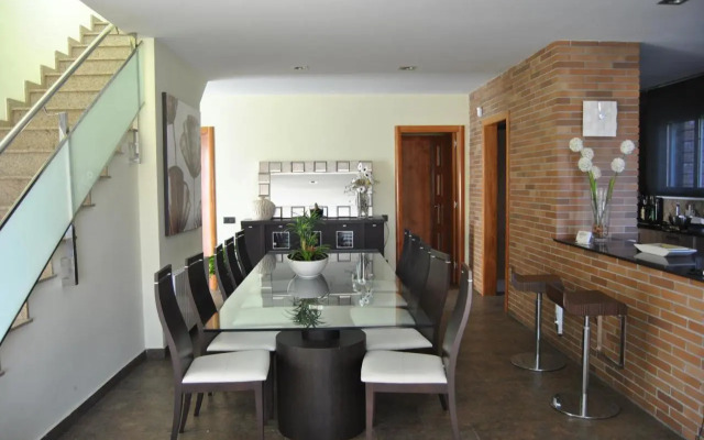 Can Vinyals Holiday Home