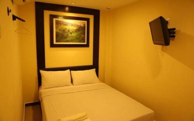 OYO 124 Hotel Seniman Sentul (Sanitized Stay)