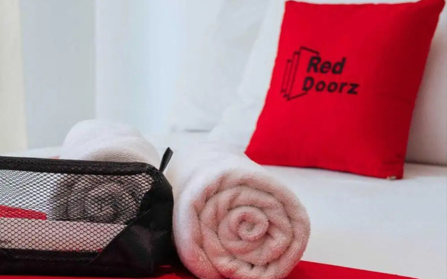 RedDoorz near The Persimmon