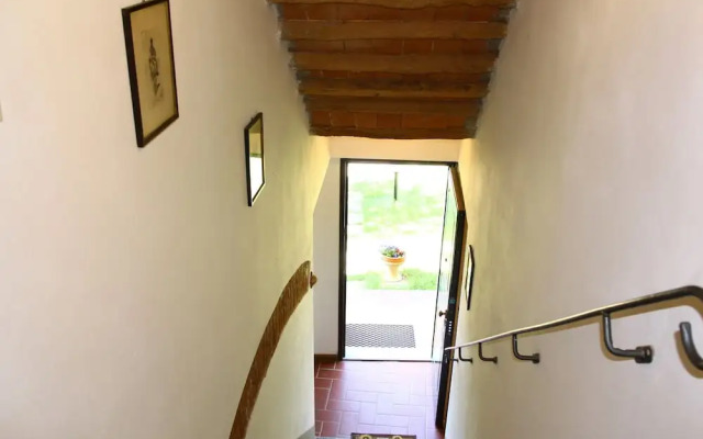 Restful Farmhouse with Pool near Forest in Vinci