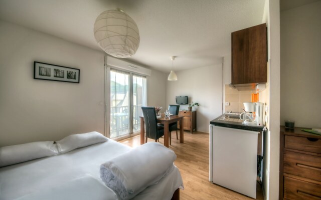 Comfort Aparthotel Lourdes L'Acacia