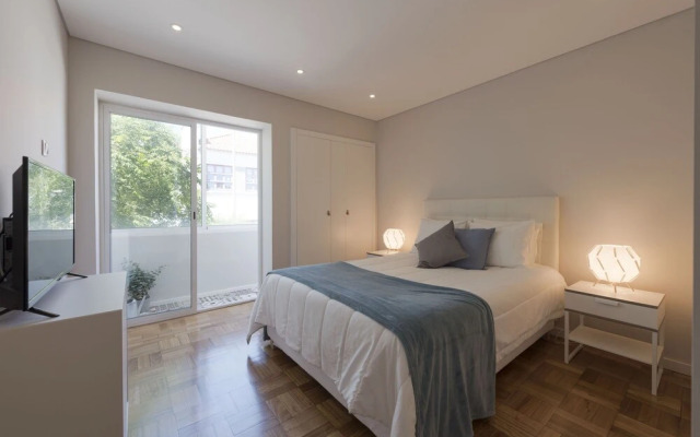 Bright & Sunny Beach House