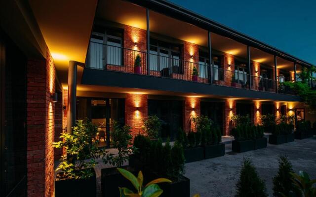 Urban Apartments 116