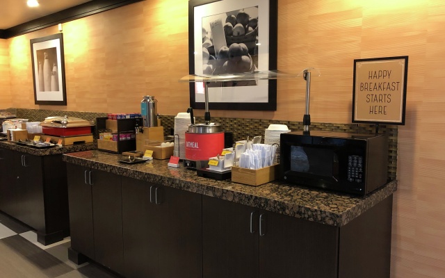 Hampton Inn & Suites Tulsa/Central