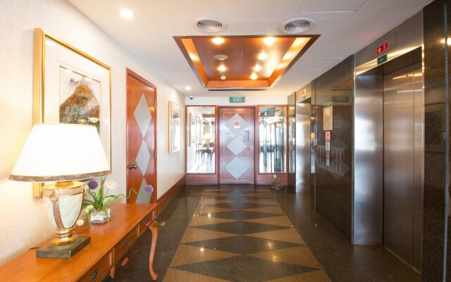 Hotel 81 Palace
