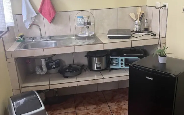 Luxurious Central Apt / 5 min from the Airport