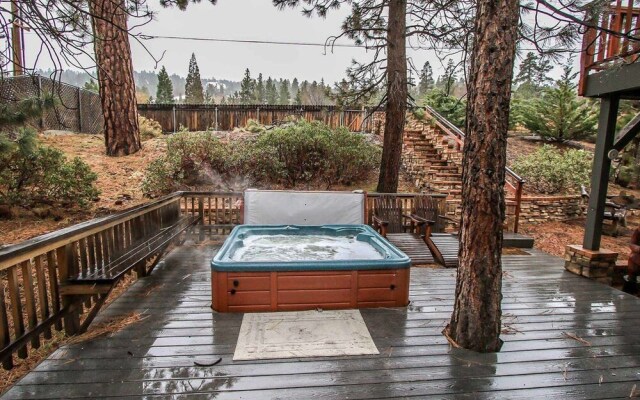 Snow Summit Chalet 1086 by RedAwning