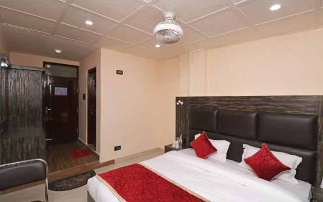 OYO 19811 Abc Residency