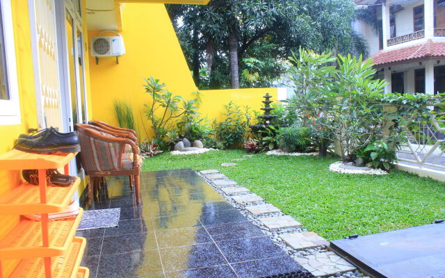 Cendana Mulia Hostel