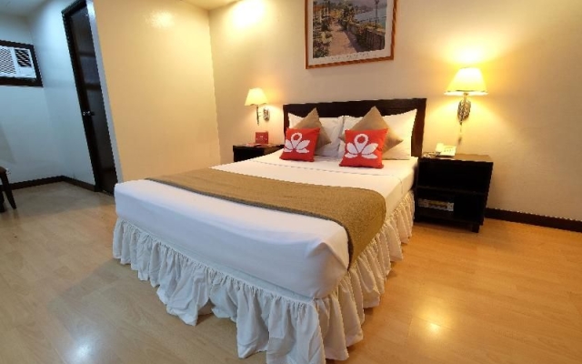ZEN Rooms Basic Quezon V Mapa