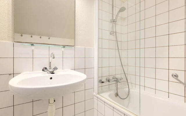 Bungalow in Veluwe Near Harderwijk