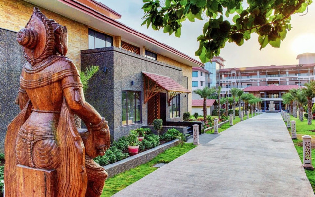 Crescent Spa And Resorts Indore