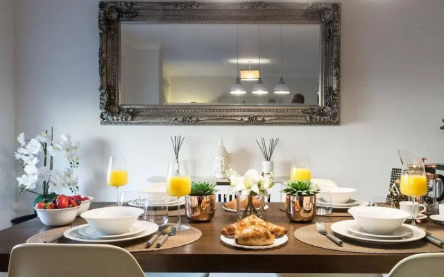 Westbourne Terrace Apartment in London Paddington