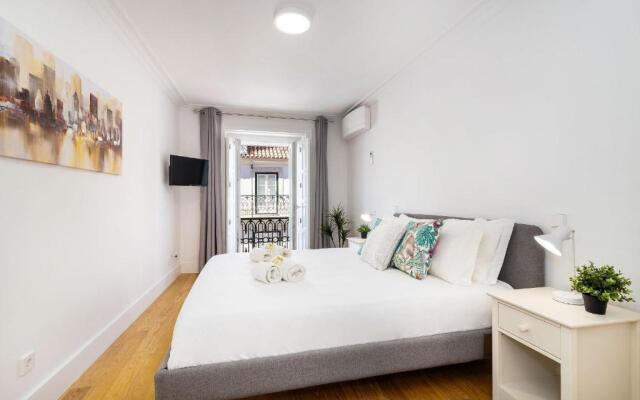 Stunning 2BDR Apartment in Chiado by LovelyStay