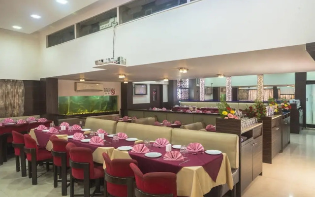 Hotel Yogi Broadway, Chembur