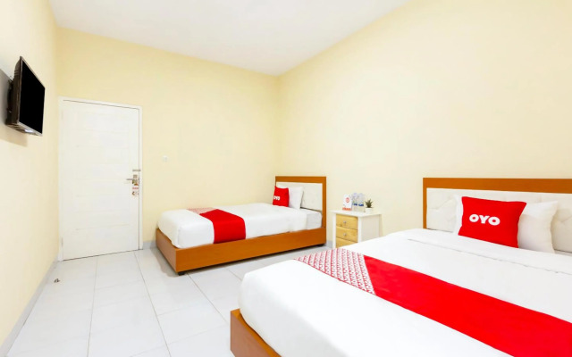 OYO 2008 Sellinas Family Residence Syariah