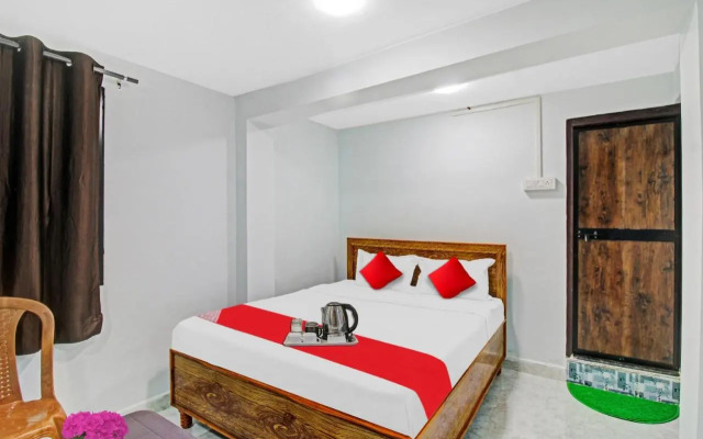 OYO 90210 J D Guest House