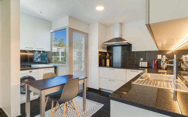 Vista Savoy Apartment