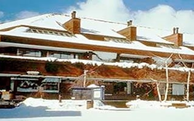 Whistler Blackcomb VR Hearthstone Lodge