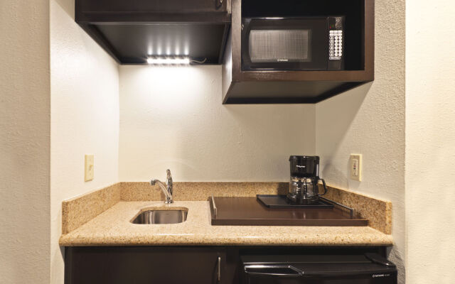 Holiday Inn Express Hotel & Suites Colby by IHG