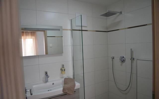 Seebrise mit Musik und Wein