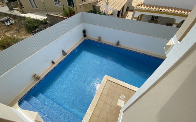 Pêra Amazing Villa With Pool by Homing