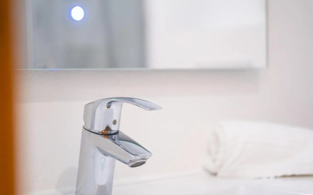 #020 Cozy and Pool 5min Olhos de Agua Beach